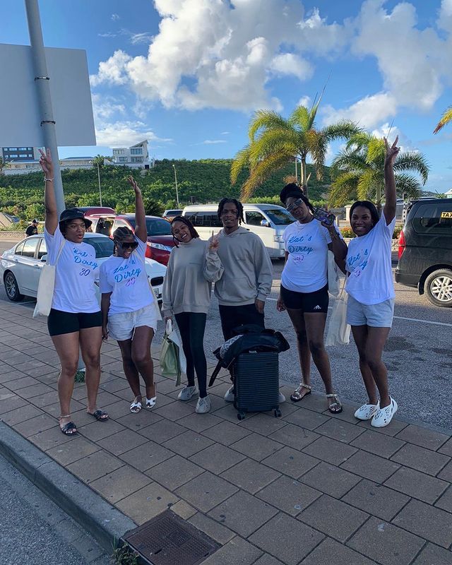 Sint Maarten taxi with guide